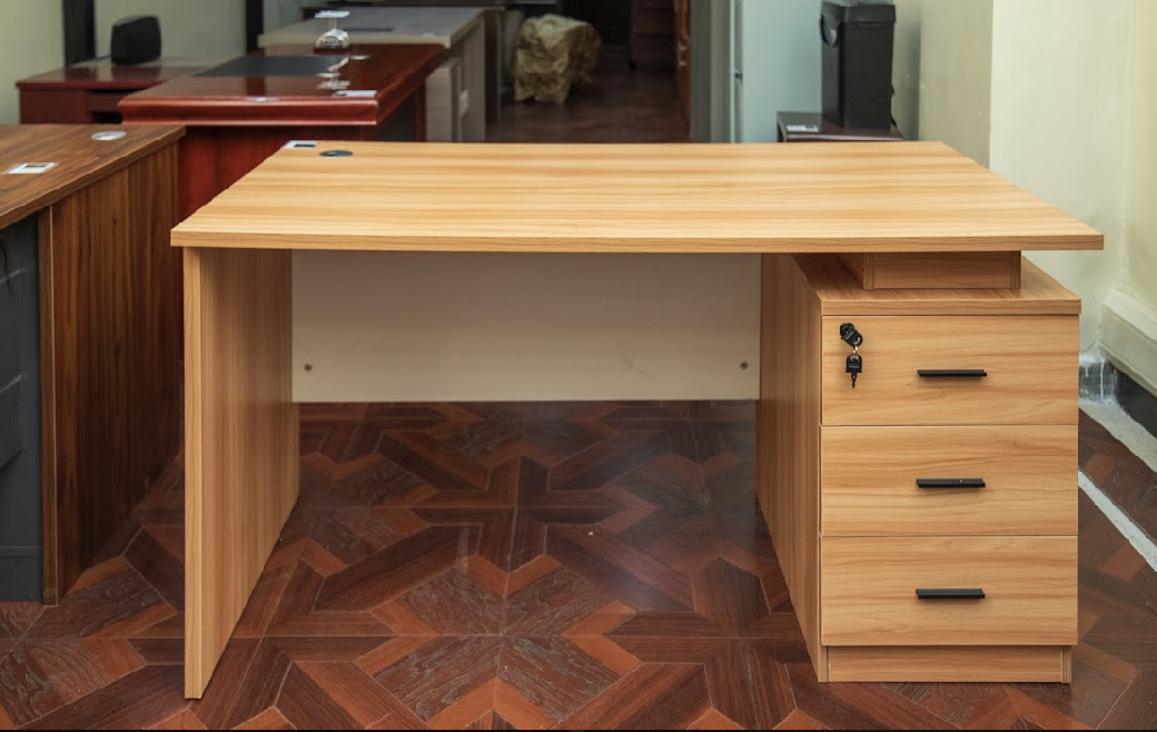 Executive Straight Desk Beech HQ